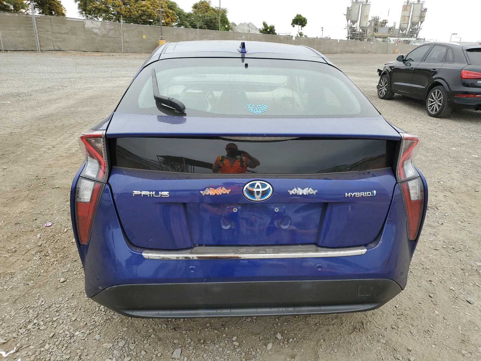 JTDKBRFUXH3044843 2017 Toyota Prius