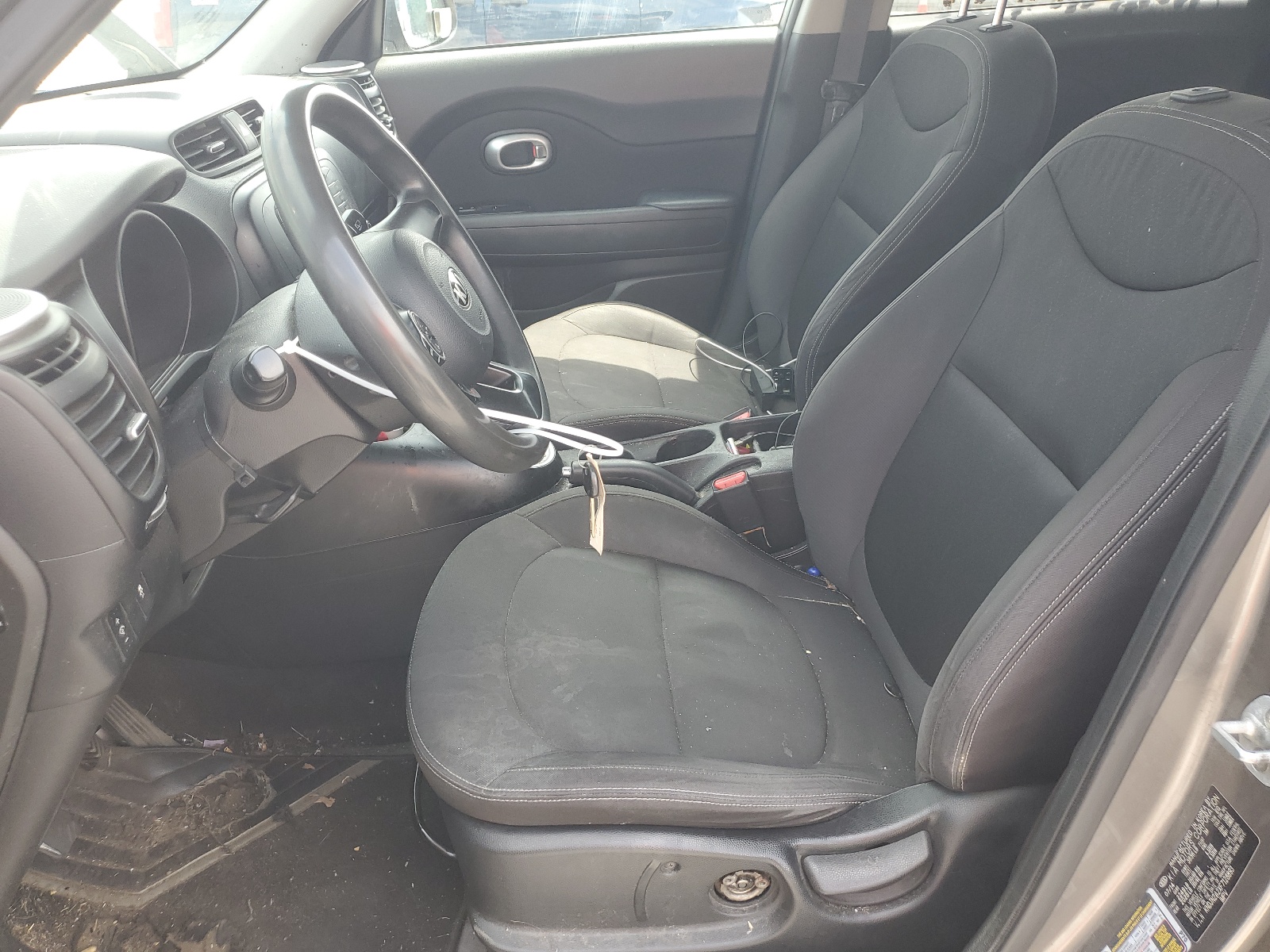 KNDJN2A2XF7128893 2015 Kia Soul