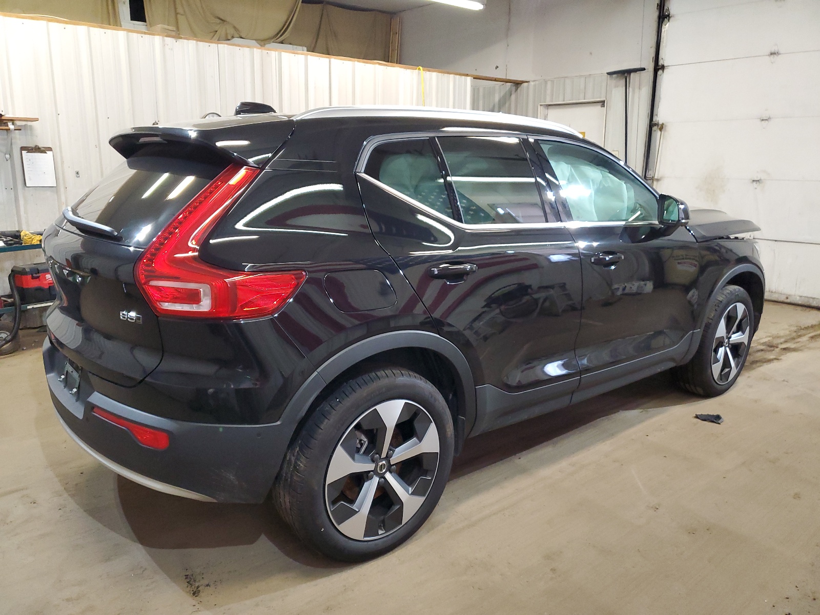 YV4L12UE0R2332871 2024 Volvo Xc40 Plus