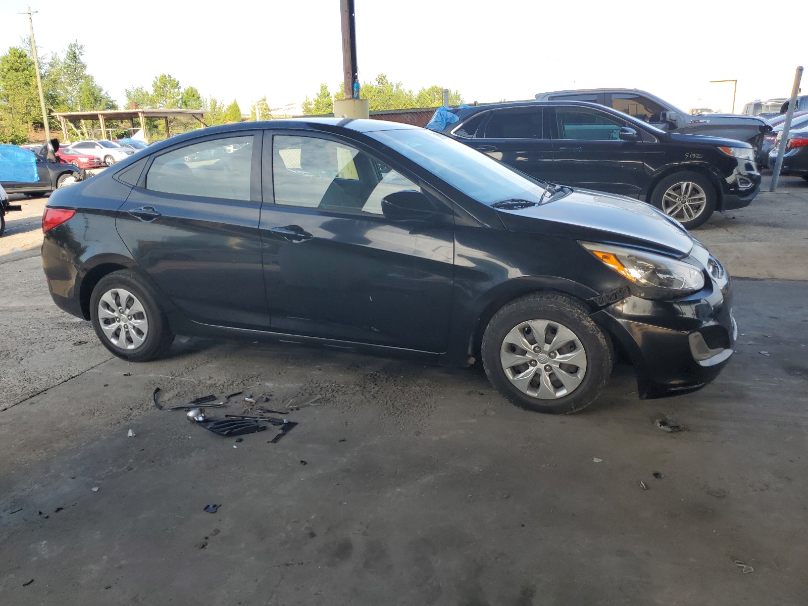 KMHCT4AEXHU354761 2017 Hyundai Accent Se