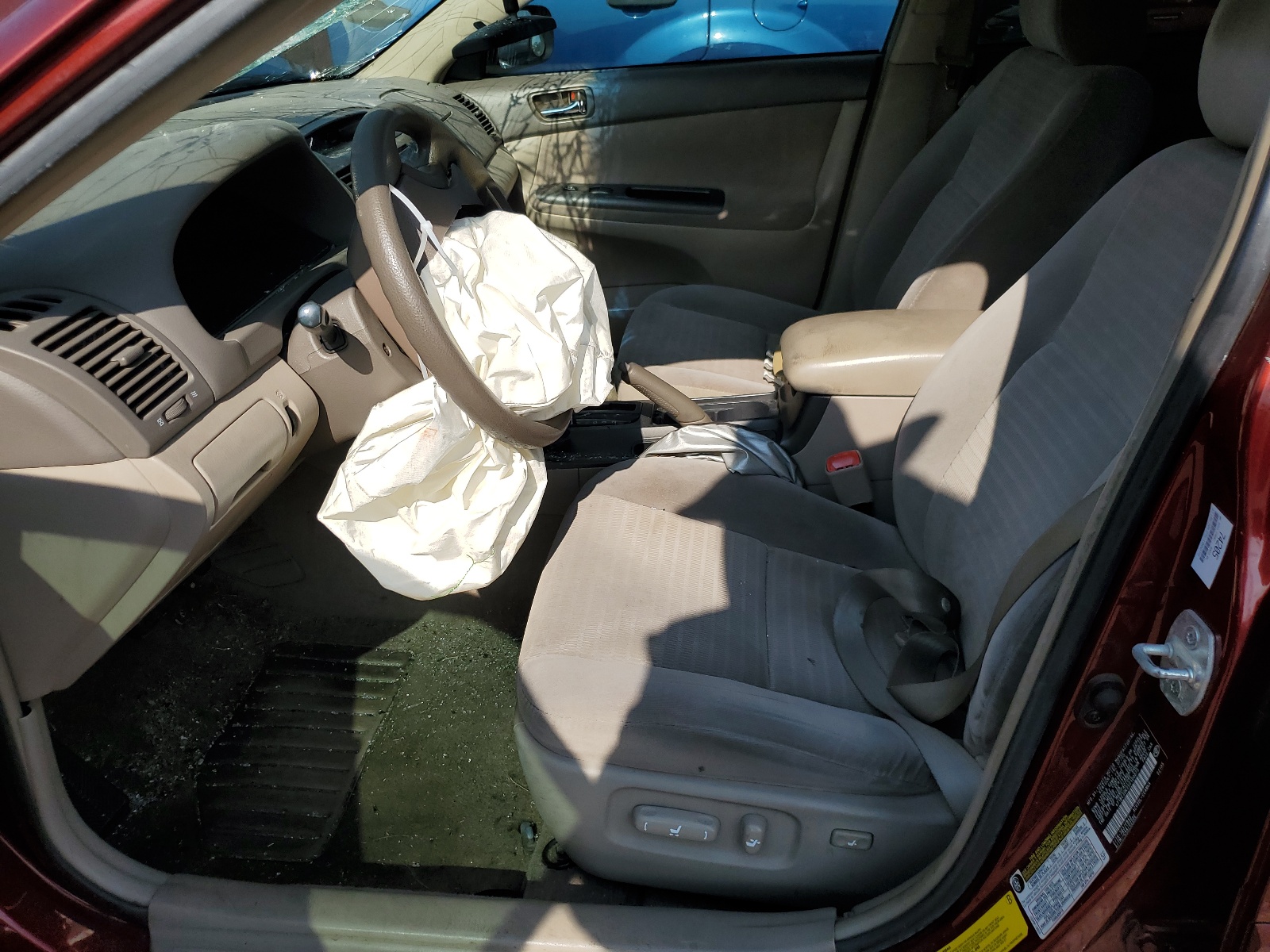 4T1BE30K25U100075 2005 Toyota Camry Le