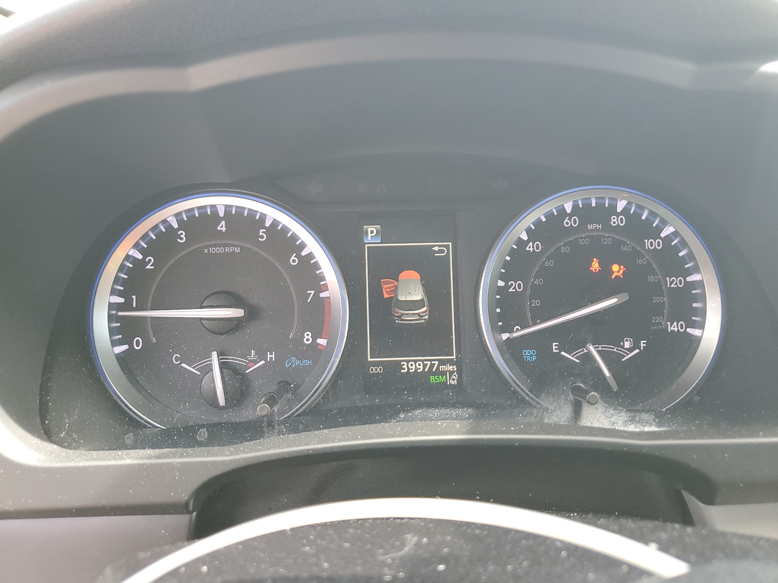 5TDKZRFH2KS338659 2019 Toyota Highlander Se