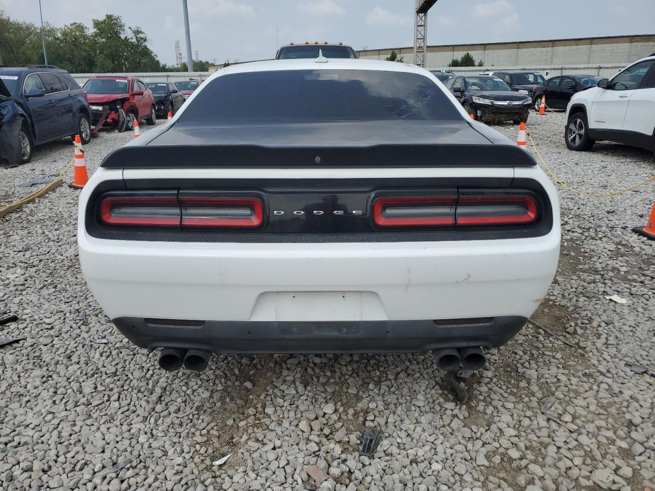 2016 Dodge Challenger R/T Scat Pack VIN: 2C3CDZFJ3GH275524 Lot: 64589134