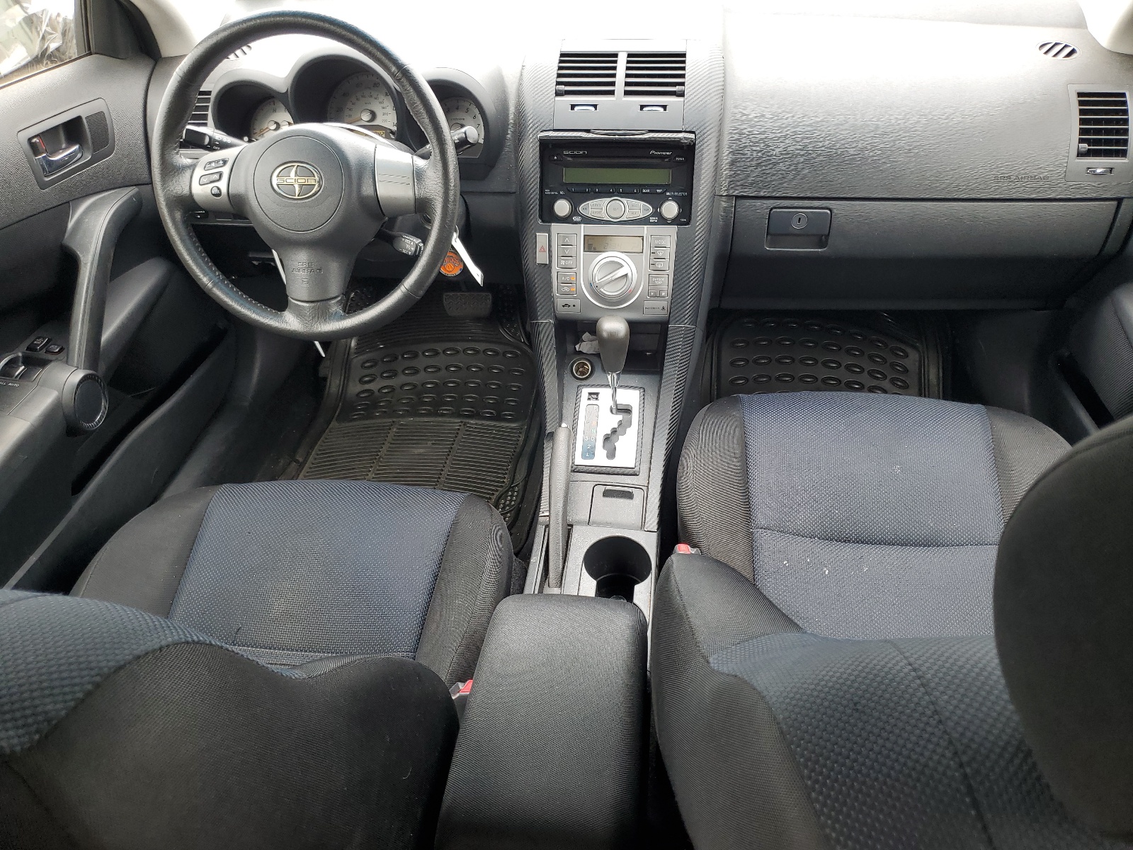 JTKDE177560117702 2006 Toyota Scion Tc