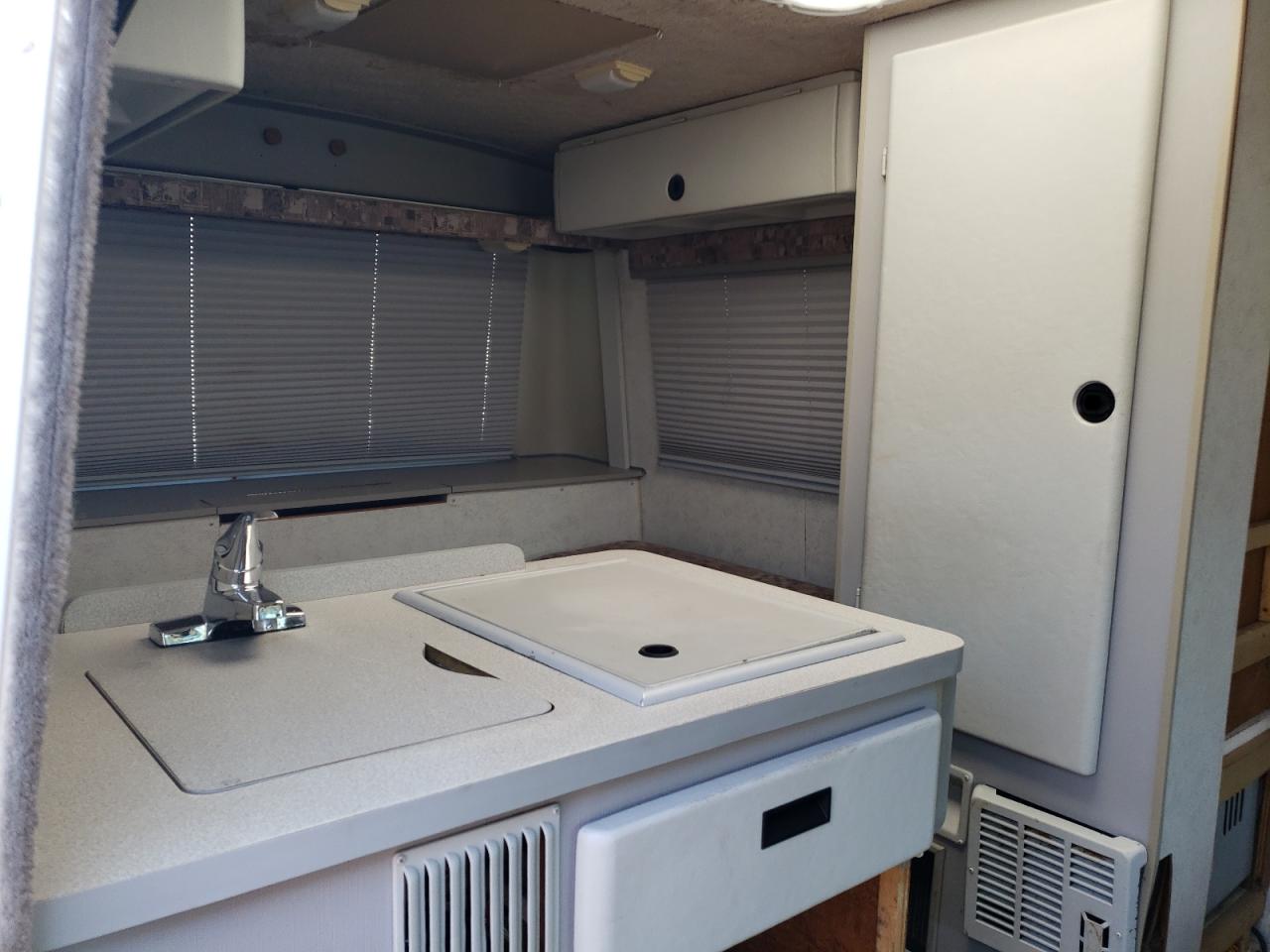 2001 Volkswagen Eurovan VIN: WV3AB470X1H125888 Lot: 63063094