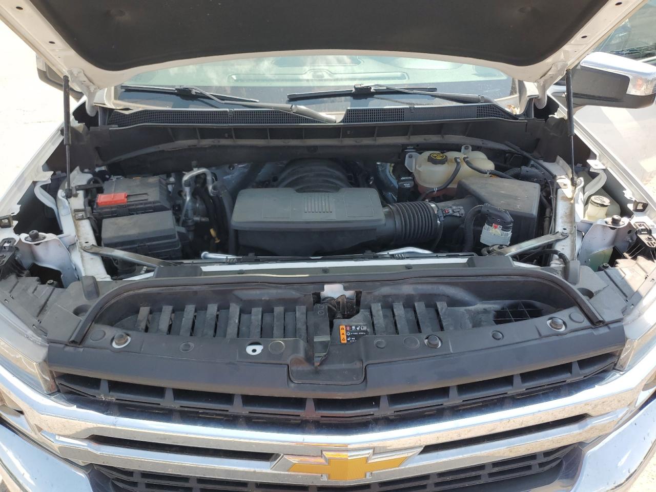 2020 Chevrolet Silverado - Image 11