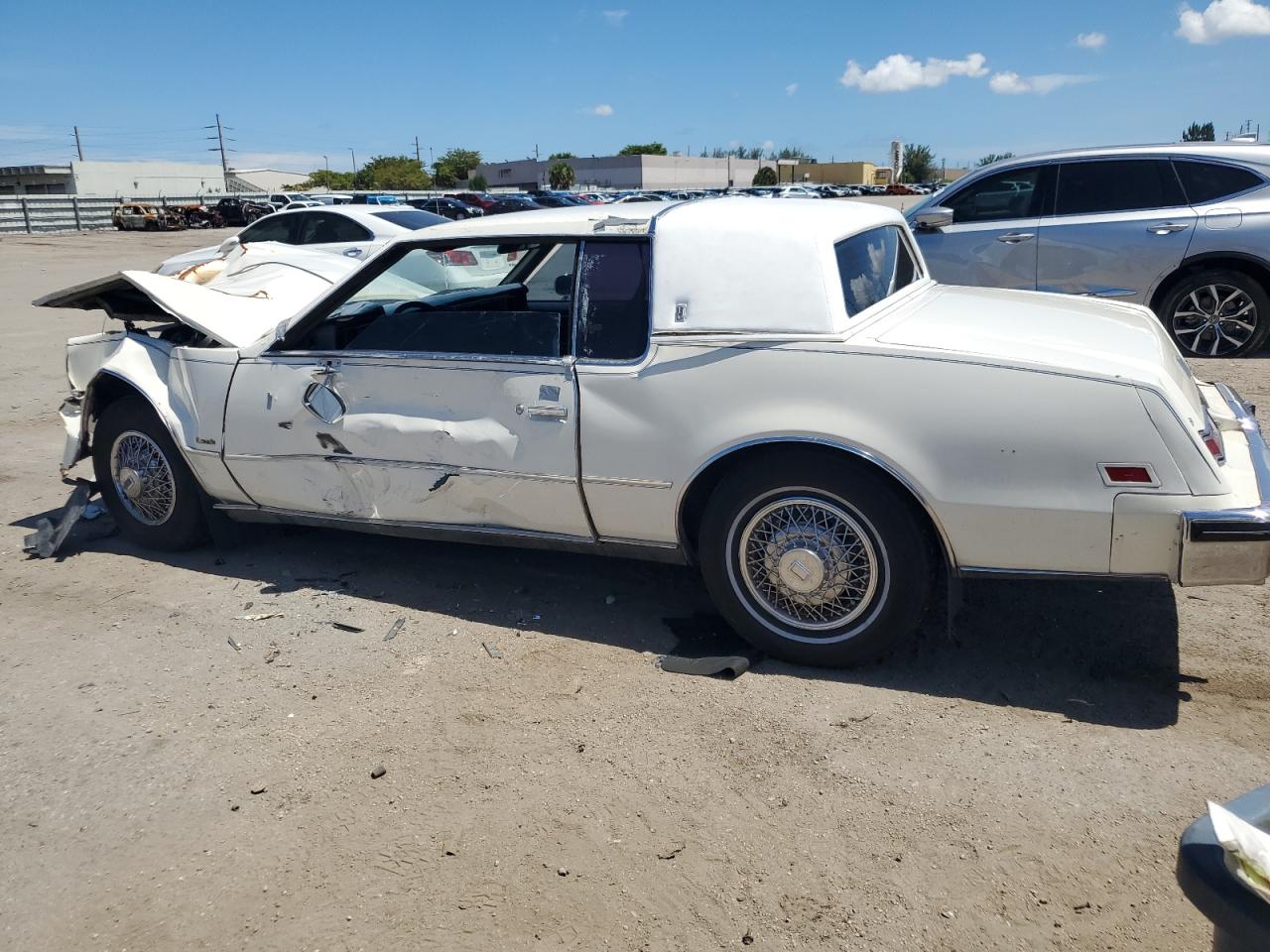 1G3AZ57Y7EE335835 1984 Oldsmobile Toronado Brougham