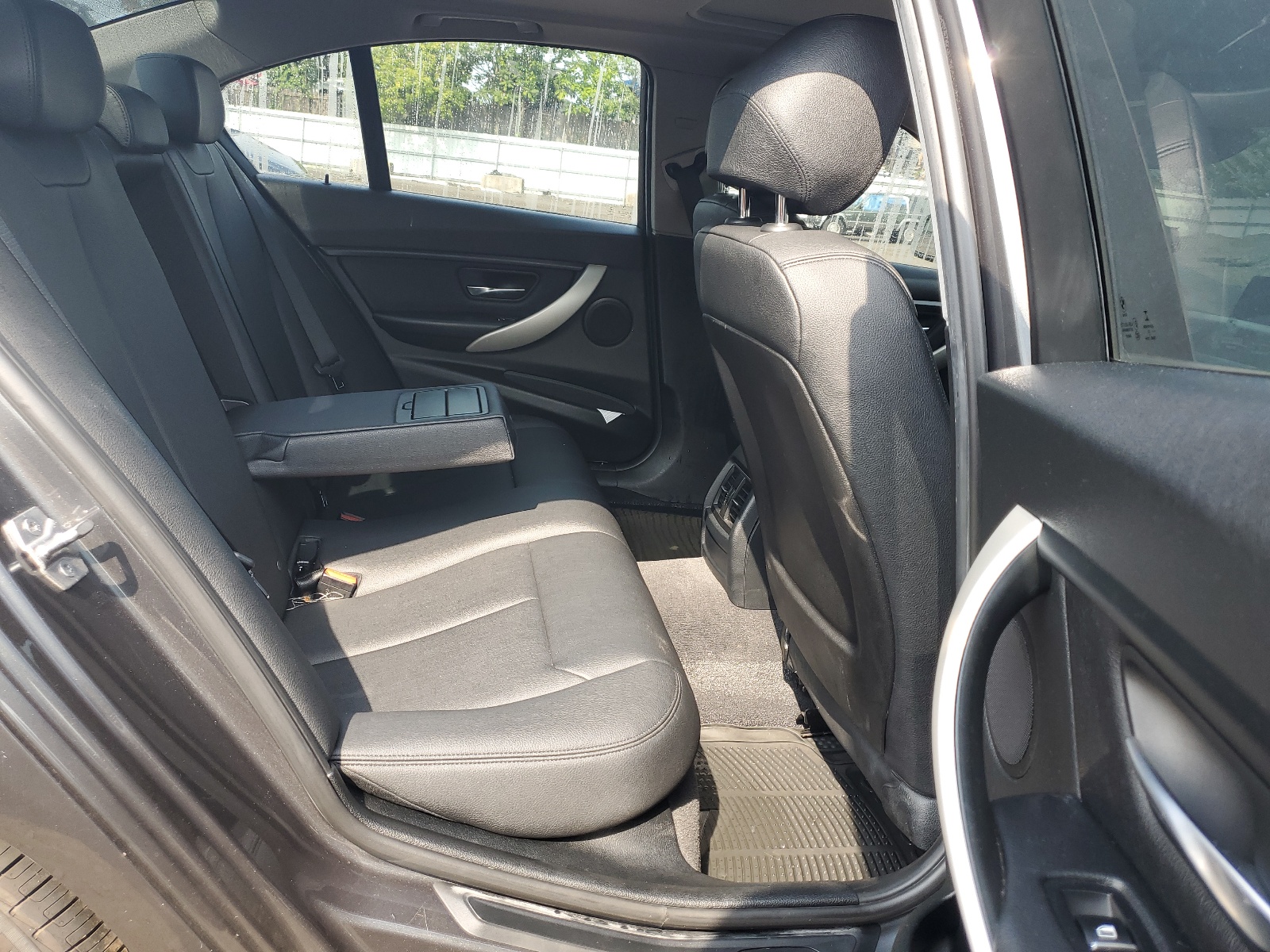 WBA8A3C59GK551614 2016 BMW 320 Xi