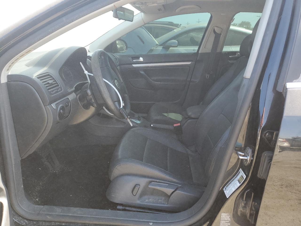 2007 Volkswagen Jetta 2.5 Option Package 1 VIN: 3VWSF71K77M007211 Lot: 64644164