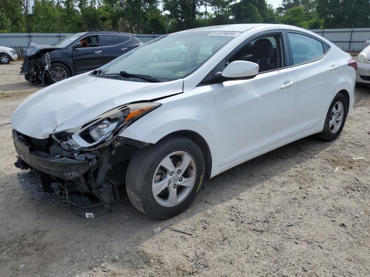 5NPDH4AE1FH647014 2015 HYUNDAI ELANTRA - Image 1