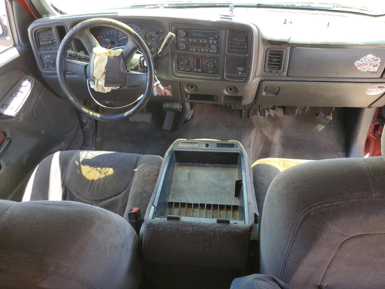 2003 GMC New Sierra C1500 VIN: 2GTEC19V031279735 Lot: 61728414