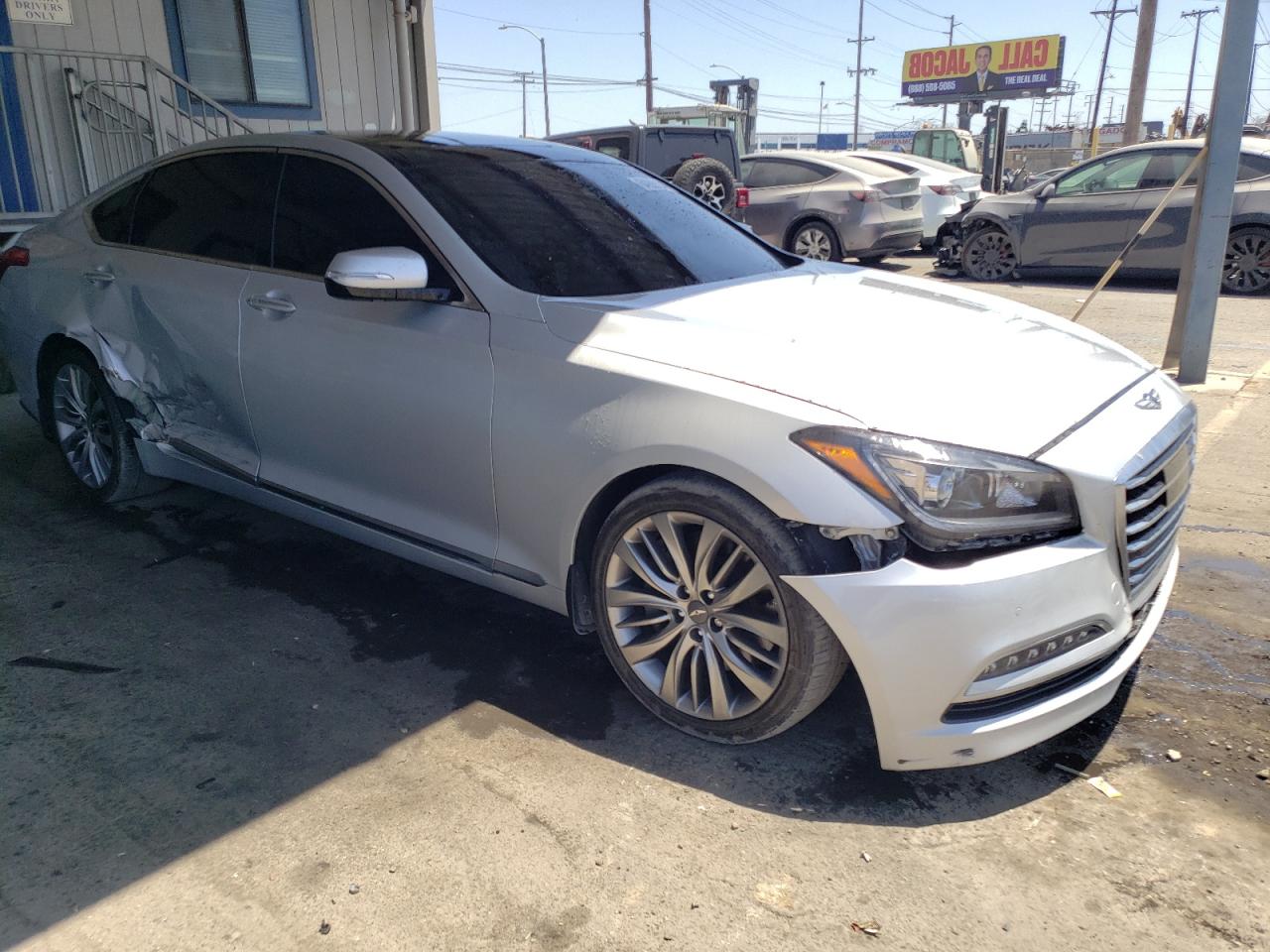2015 Hyundai Genesis 5.0L VIN: KMHGN4JF2FU085138 Lot: 64989134