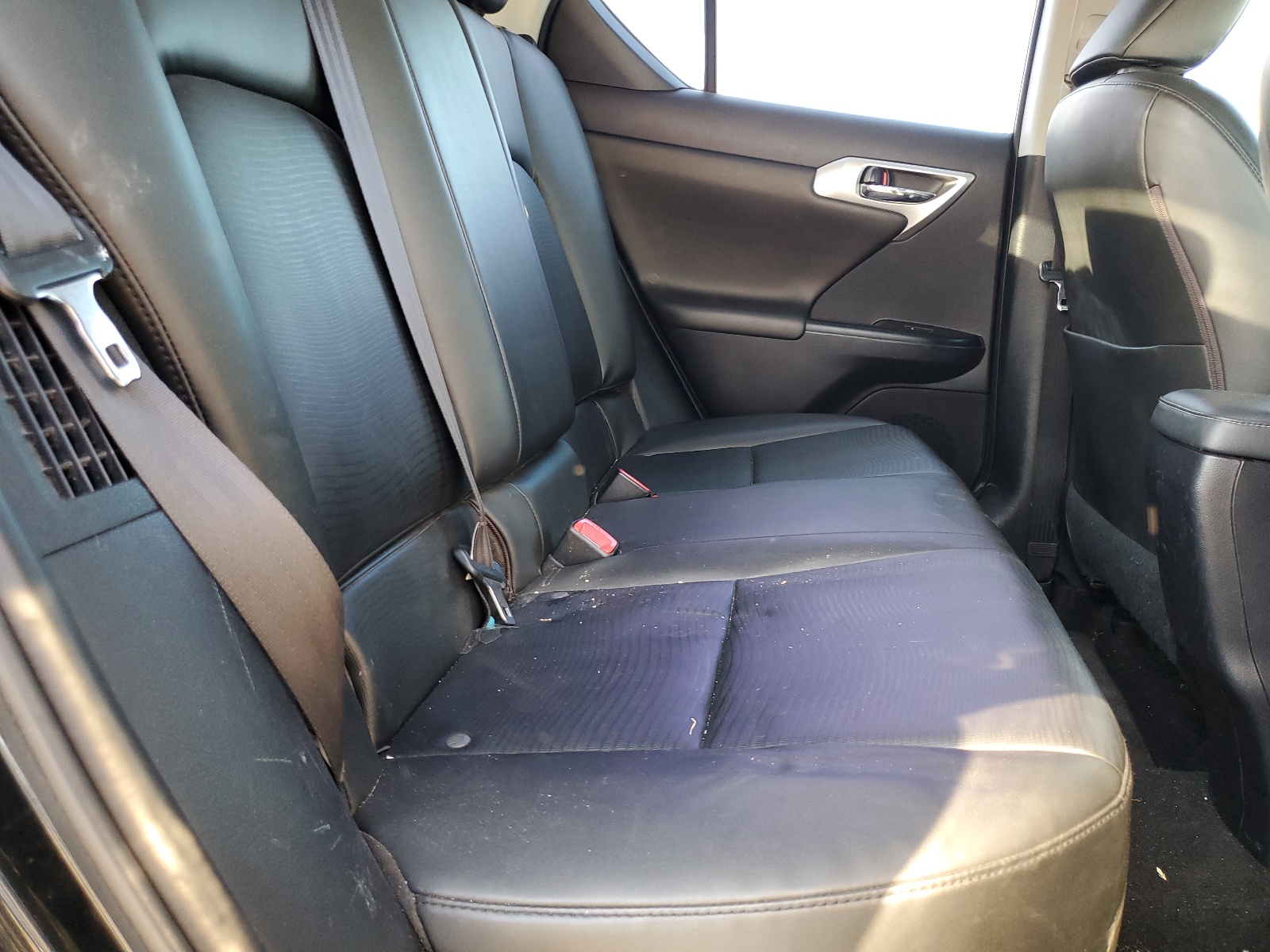 JTHKD5BH2C2070538 2012 Lexus Ct 200