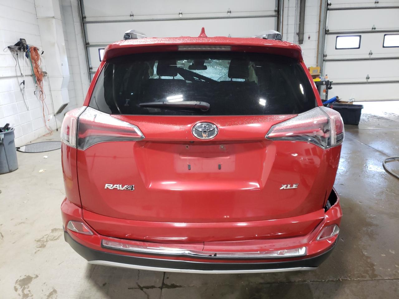 2017 Toyota Rav4 Xle VIN: JTMRFREV4HJ138774 Lot: 65317104