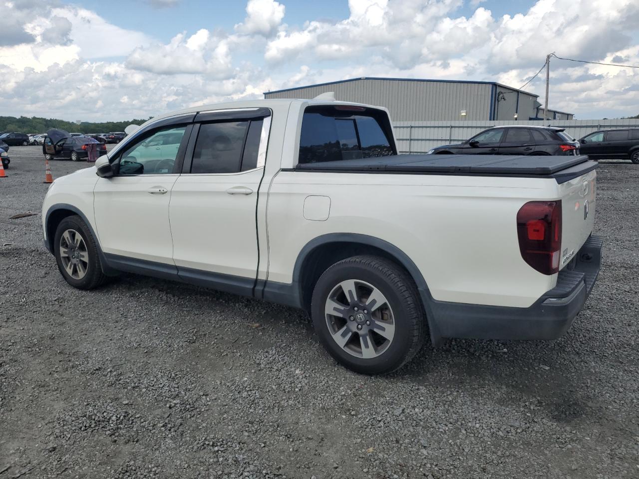 5FPYK2F6XKB000538 2019 HONDA RIDGELINE - Image 2