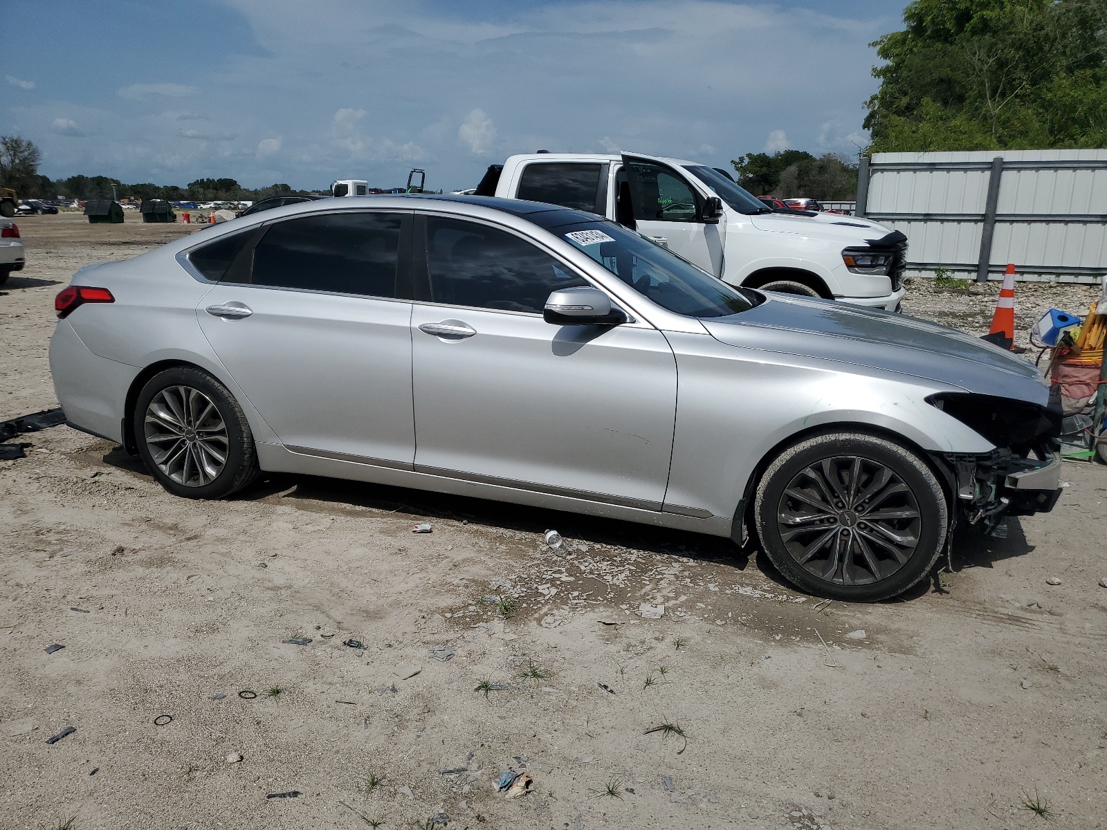 KMHGN4JE9FU061698 2015 Hyundai Genesis 3.8L