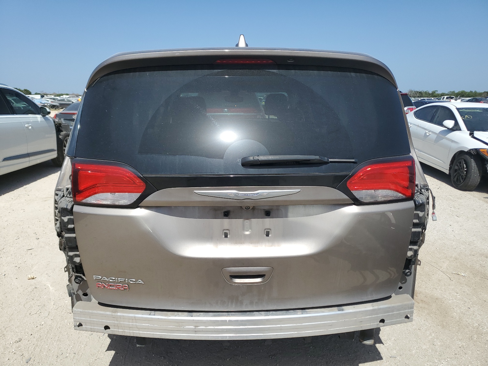 2C4RC1CG0HR703659 2017 Chrysler Pacifica Lx