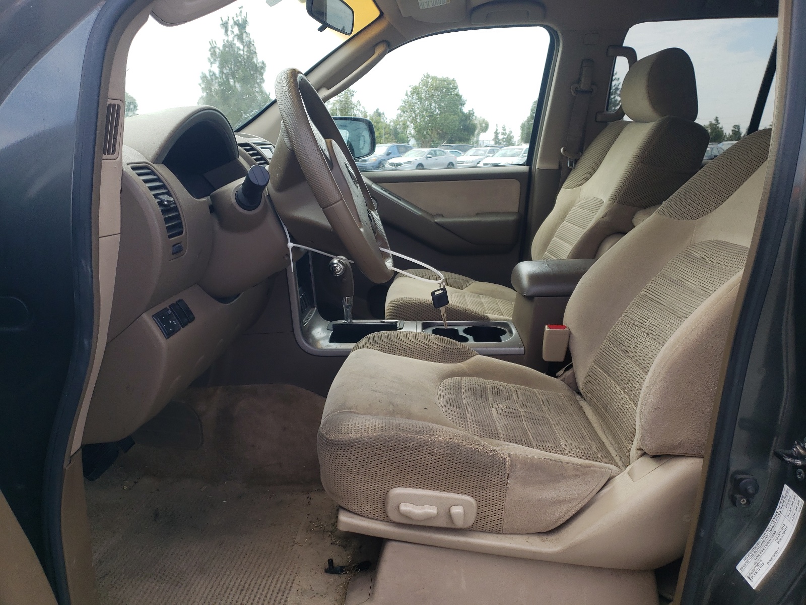 5N1AR18U75C771015 2005 Nissan Pathfinder Le