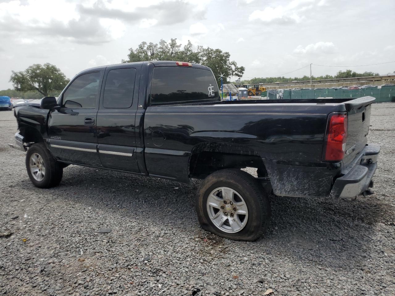 2005 Chevrolet Silverado C1500 VIN: 2GCEC19V751318923 Lot: 62720184