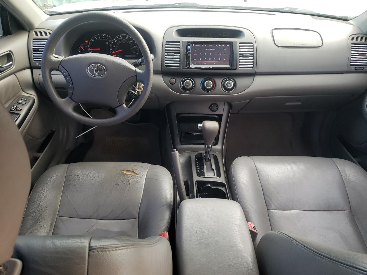 2005 Toyota Camry Le VIN: 4T1BE32K75U984799 Lot: 64628004