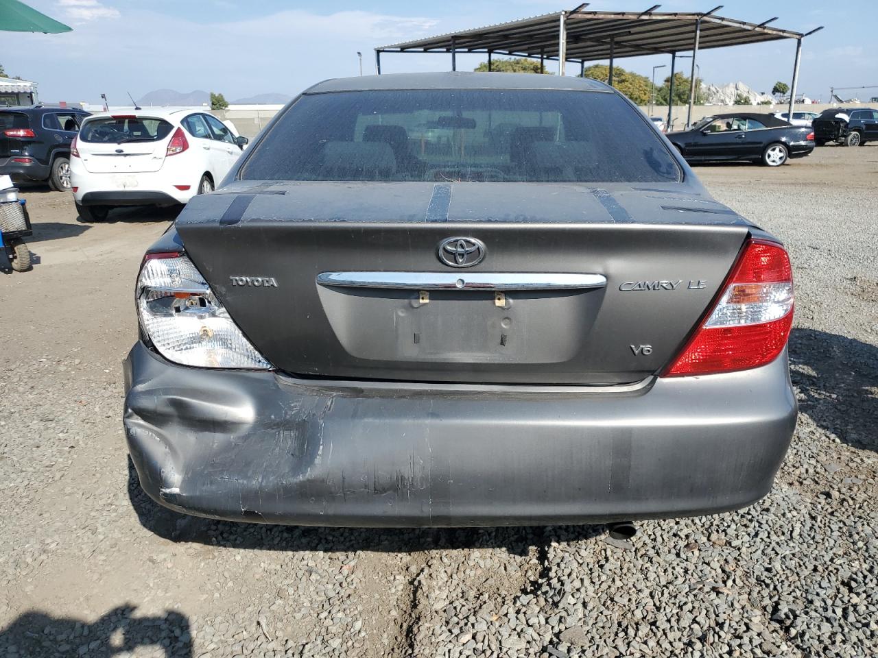 2004 Toyota Camry Le VIN: 4T1BF32K44U576255 Lot: 62966504