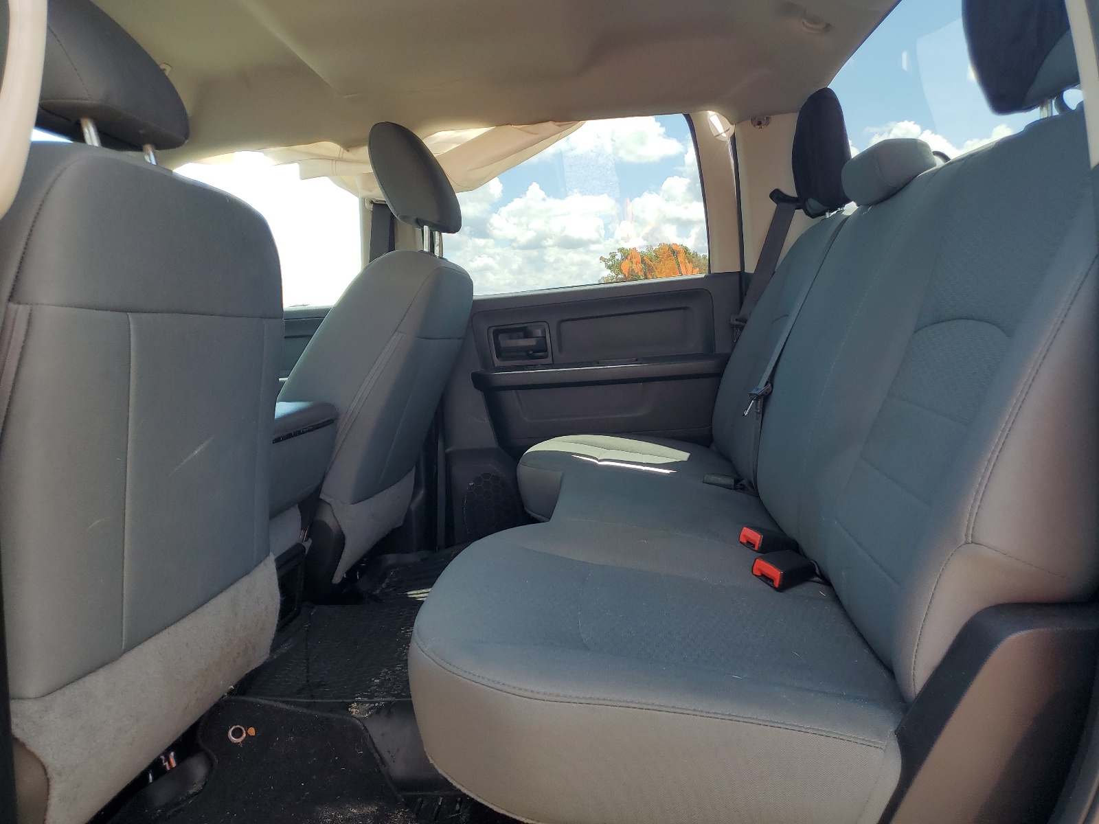 1C6RR6KGXJS292795 2018 Ram 1500 St