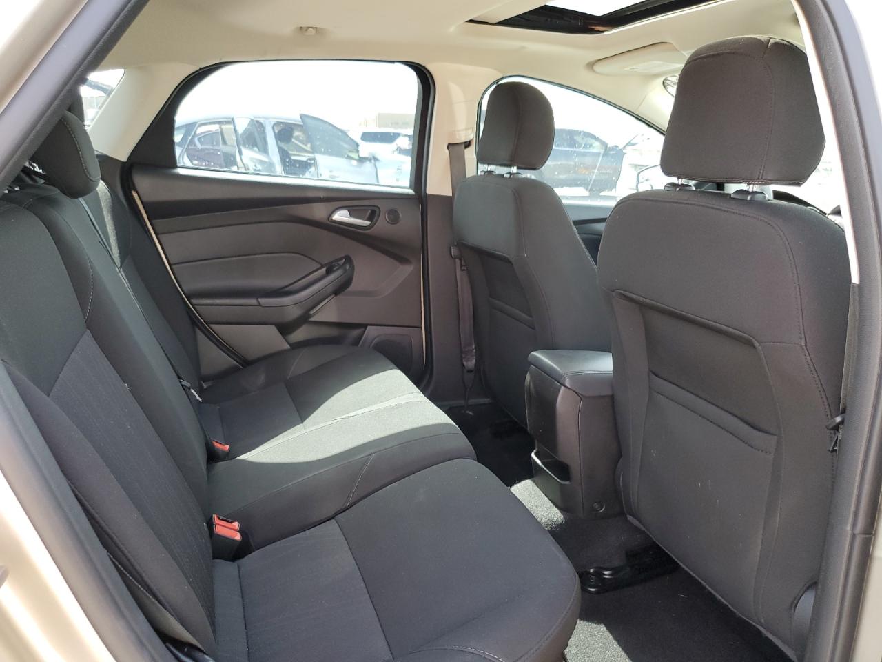 2017 Ford Focus Sel VIN: 1FADP3M22HL262550 Lot: 65213254