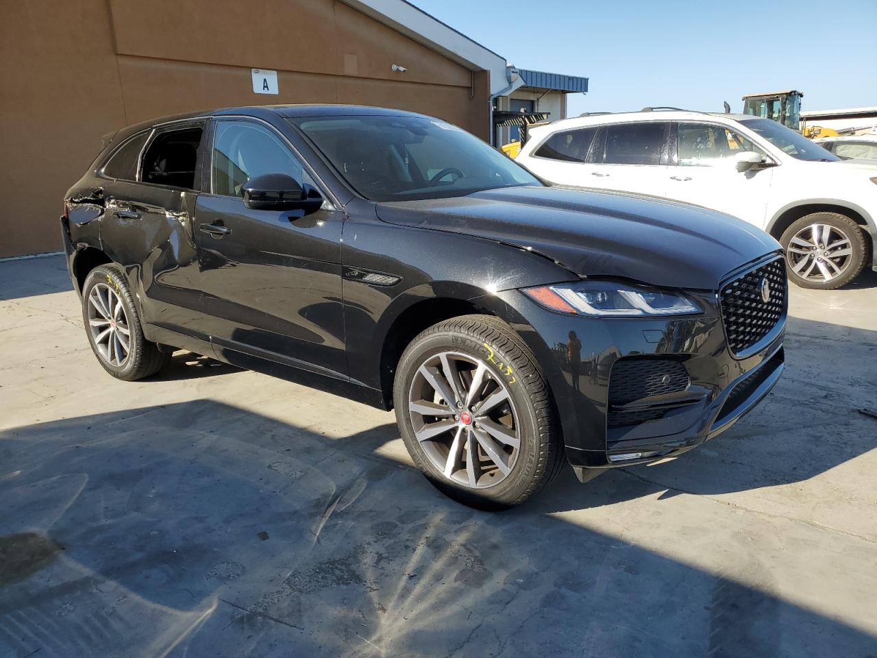 SADCJ2EX0NA698630 Jaguar F-Pace S 4