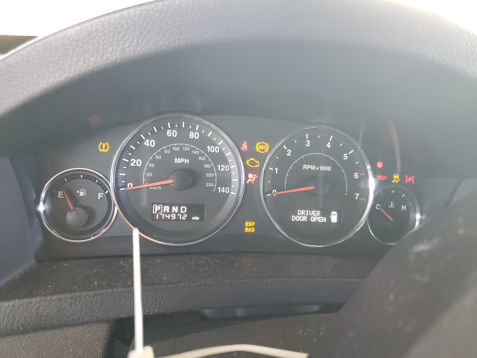 1J8GS48K88C141665 2008 Jeep Grand Cherokee Laredo