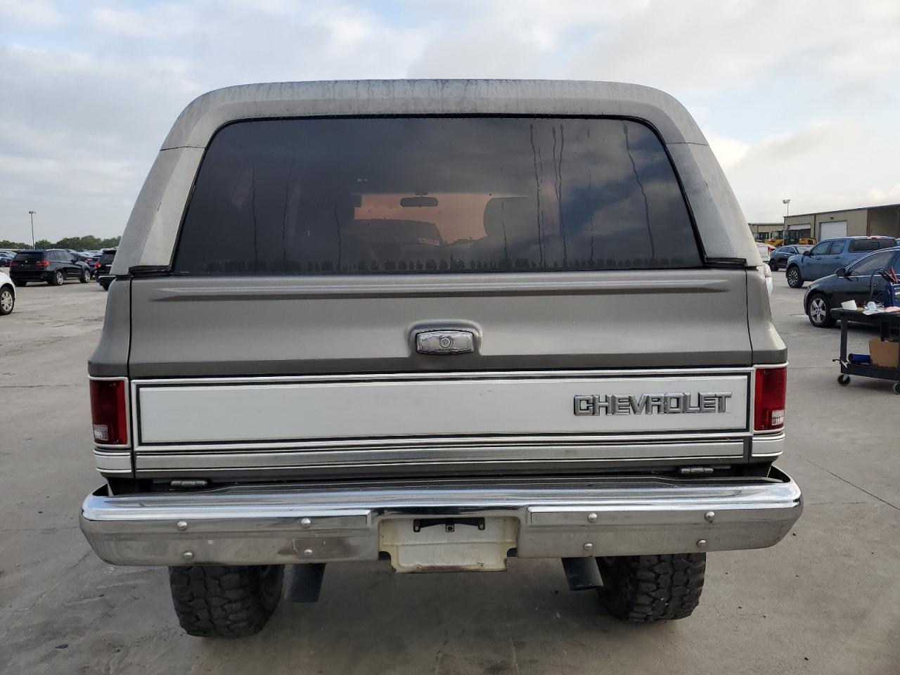 1988 Chevrolet Blazer V10 VIN: 1GNEV18K0JF161988 Lot: 64183604