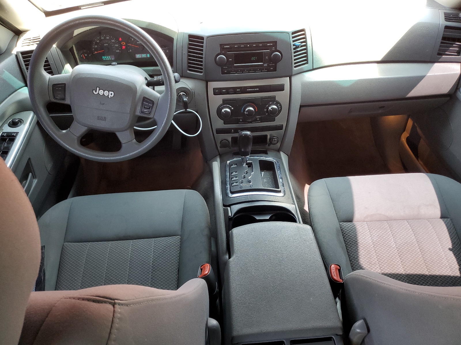 1J4GR48KX5C558794 2005 Jeep Grand Cherokee Laredo