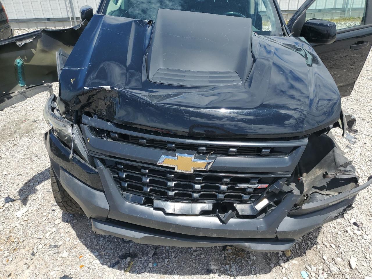 2018 Chevrolet Colorado - Image 11