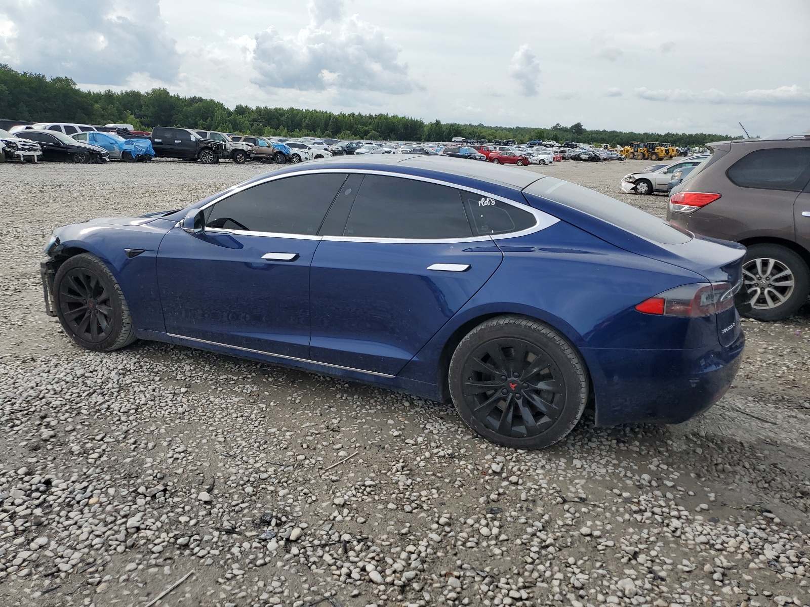 2017 Tesla Model S vin: 5YJSA1E23HF192341