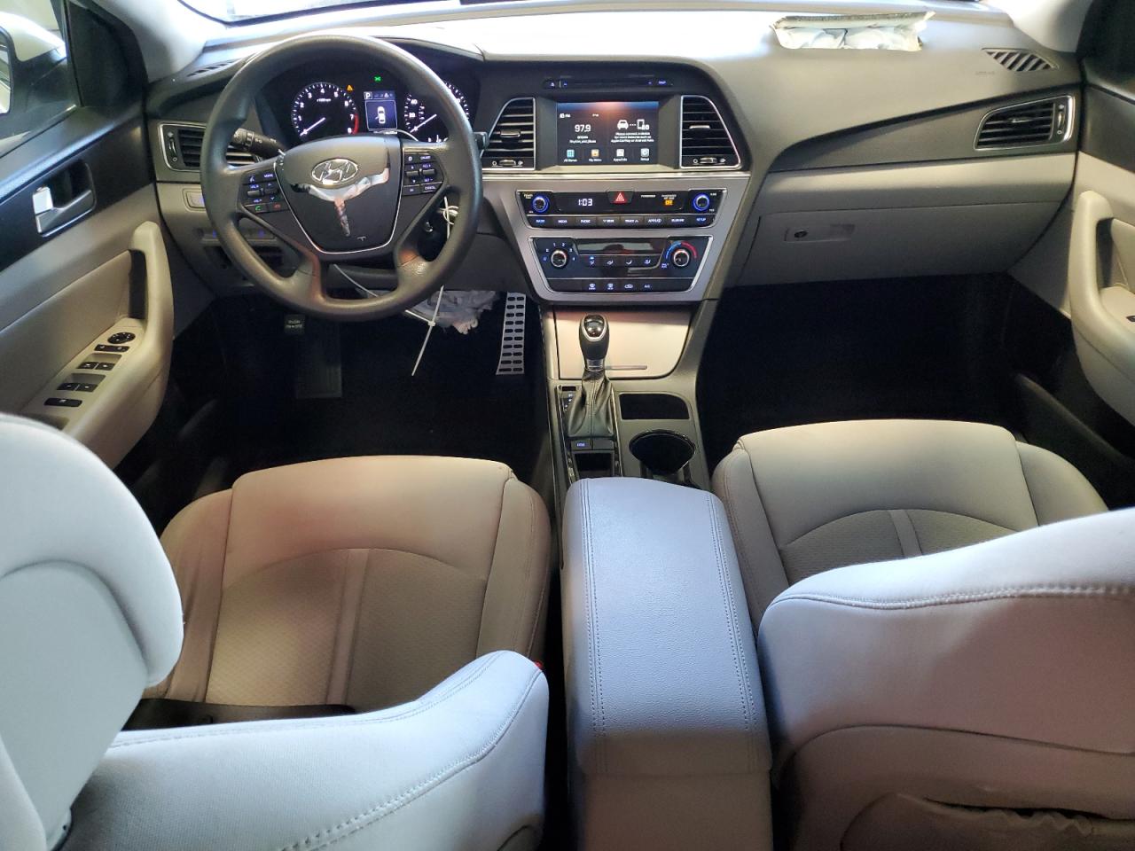 2017 Hyundai Sonata Sport VIN: 5NPE34AF4HH572629 Lot: 61743894