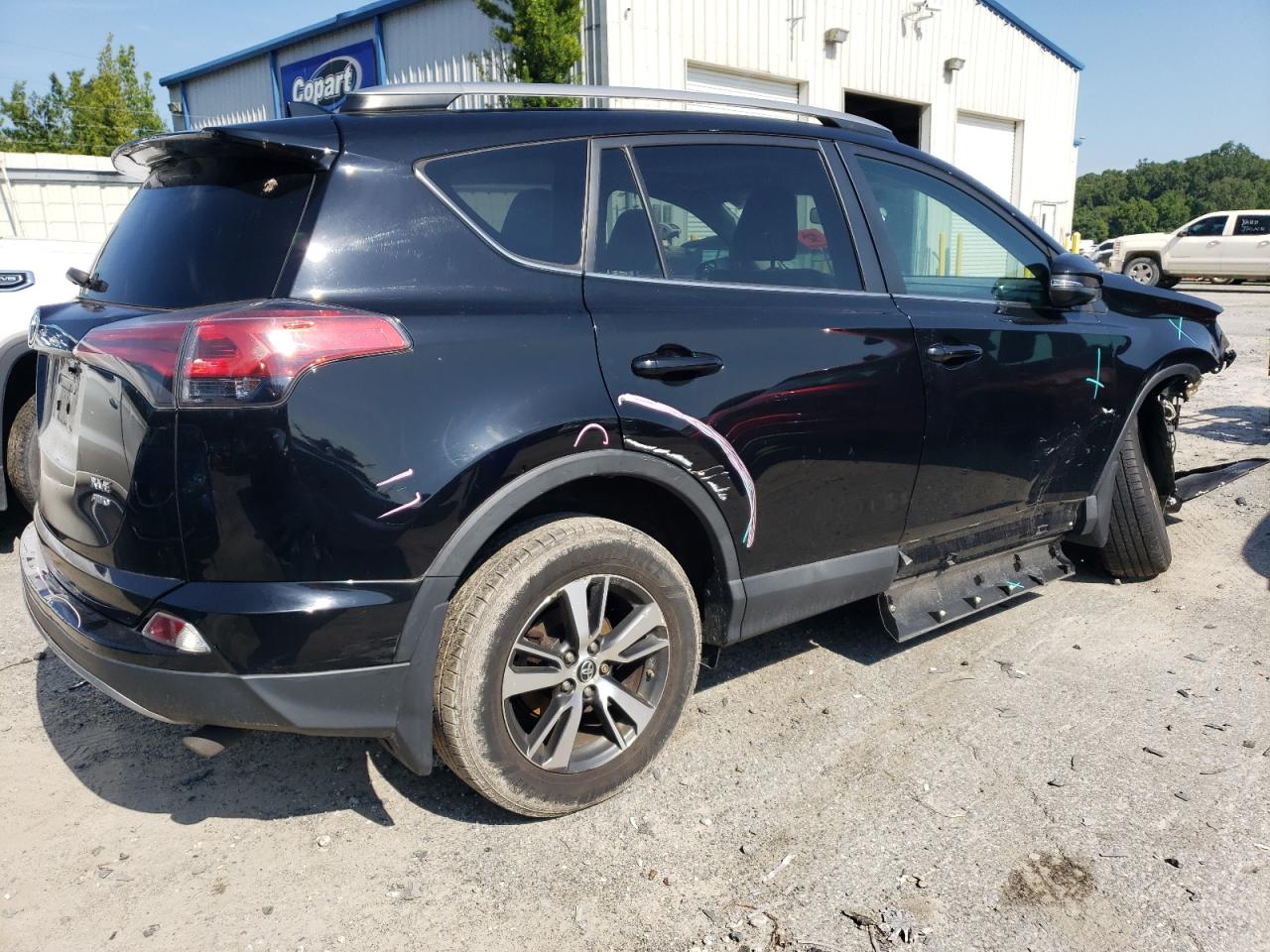 2017 Toyota Rav4 Xle VIN: 2T3RFREVXHW612017 Lot: 63289424