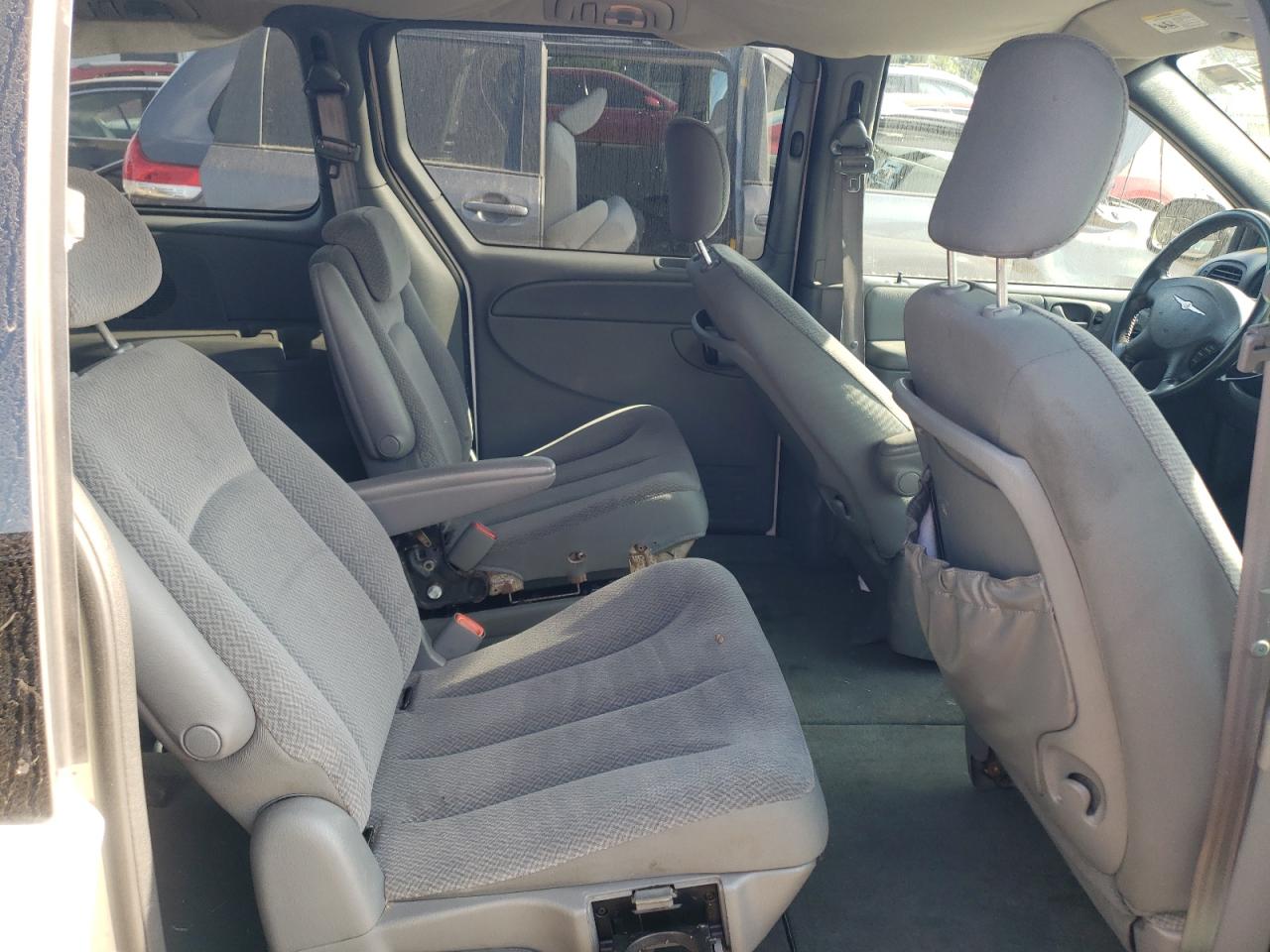 2005 Chrysler Town & Country Touring VIN: 2C4GP54L65R165544 Lot: 64391744