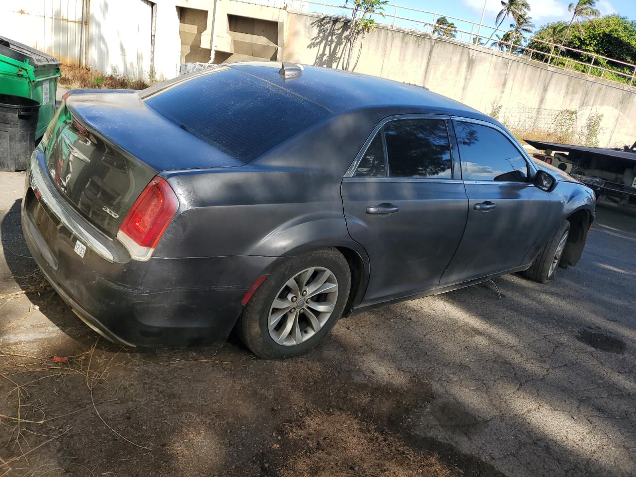 2015 Chrysler 300 Limited VIN: 2C3CCAAG2FH930755 Lot: 63530094