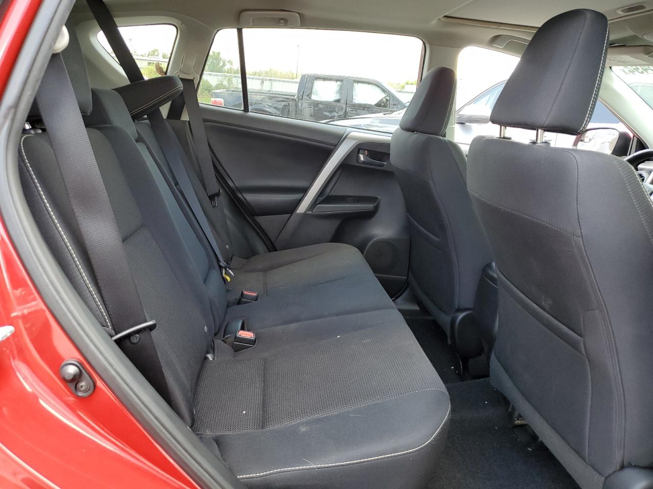 2016 Toyota Rav4 Xle VIN: 2T3WFREV3GW266202 Lot: 64496494