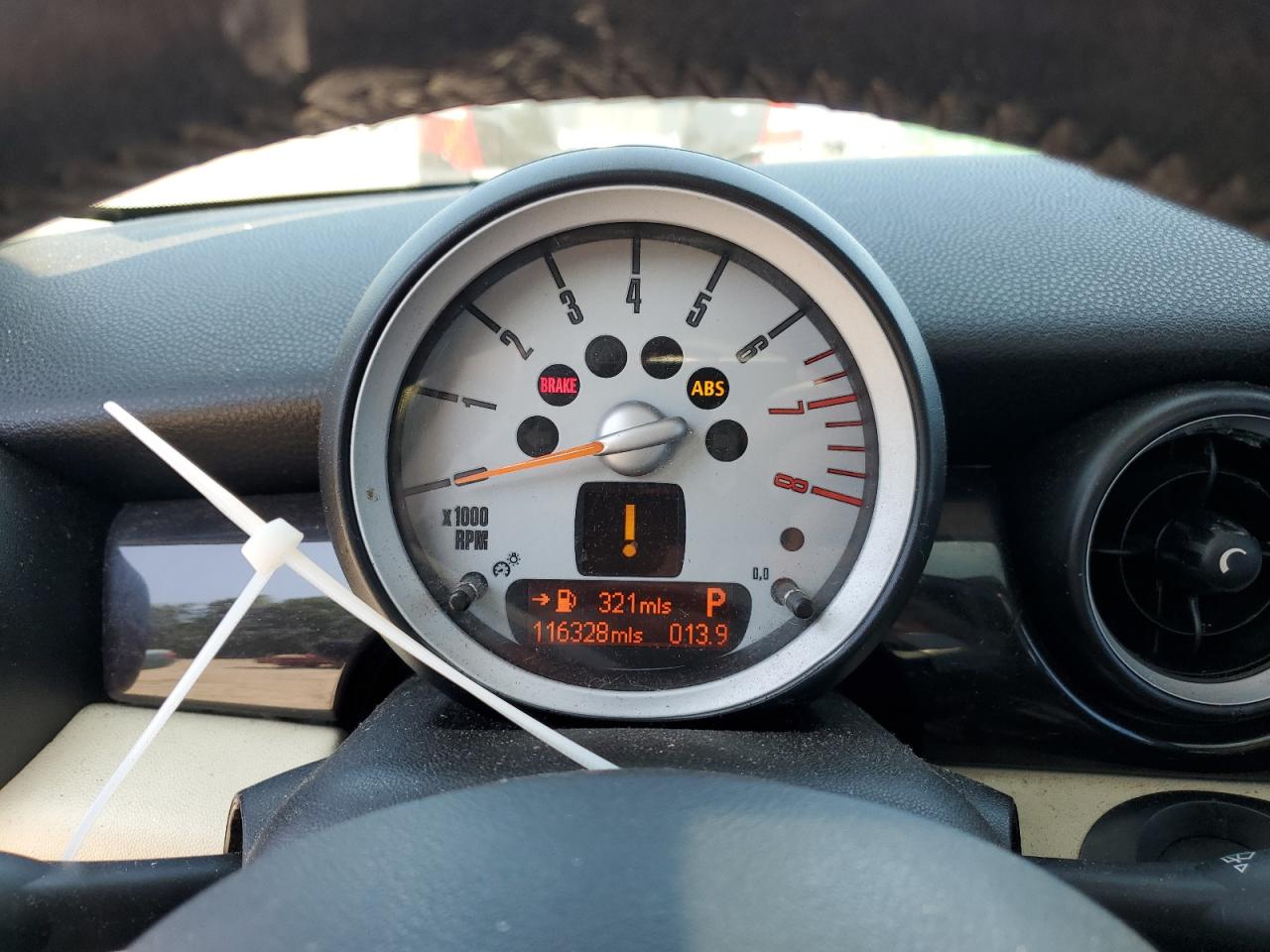 2008 Mini Cooper S Clubman VIN: WMWMM33568TP89549 Lot: 65009814