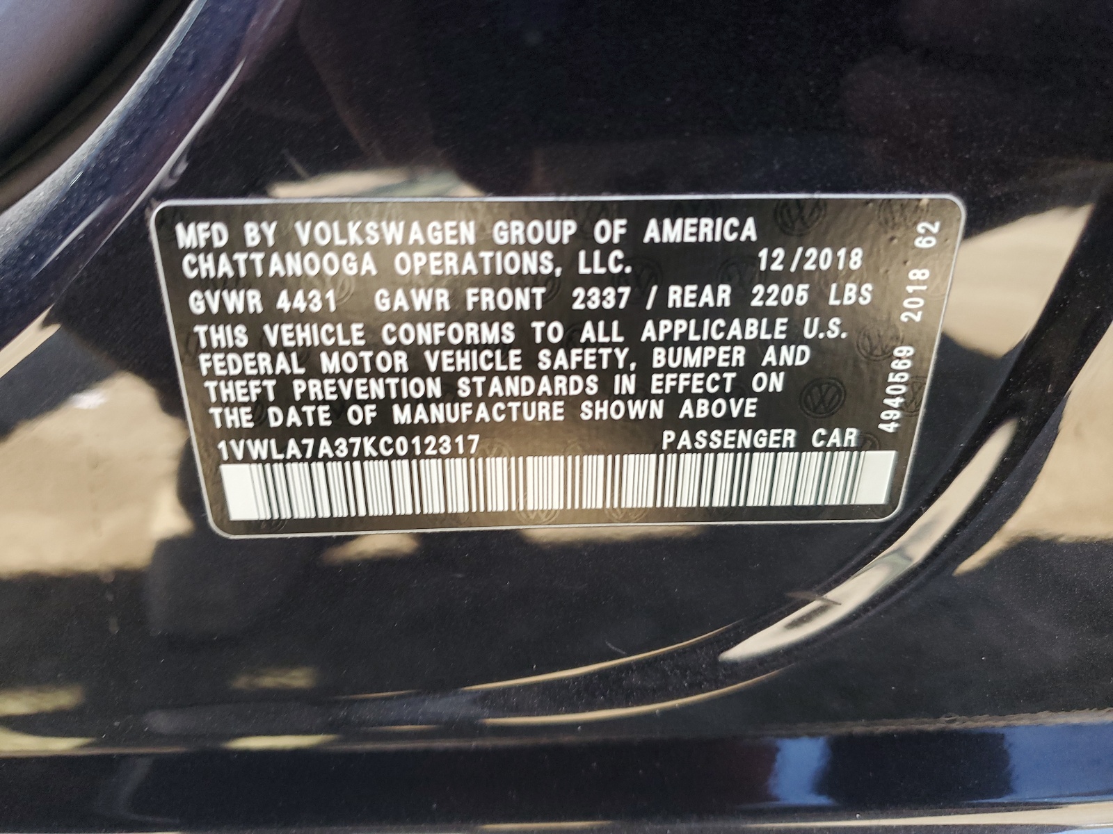 1VWLA7A37KC012317 2019 Volkswagen Passat Wolfsburg