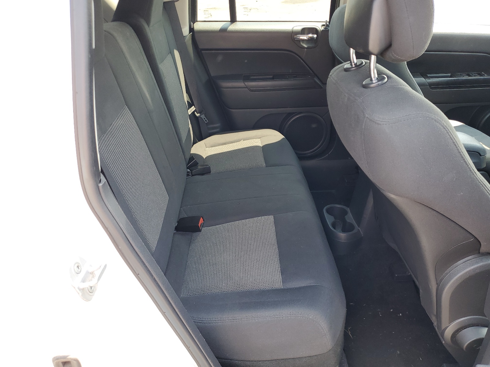 1J4NF1FB2BD218868 2011 Jeep Compass Sport