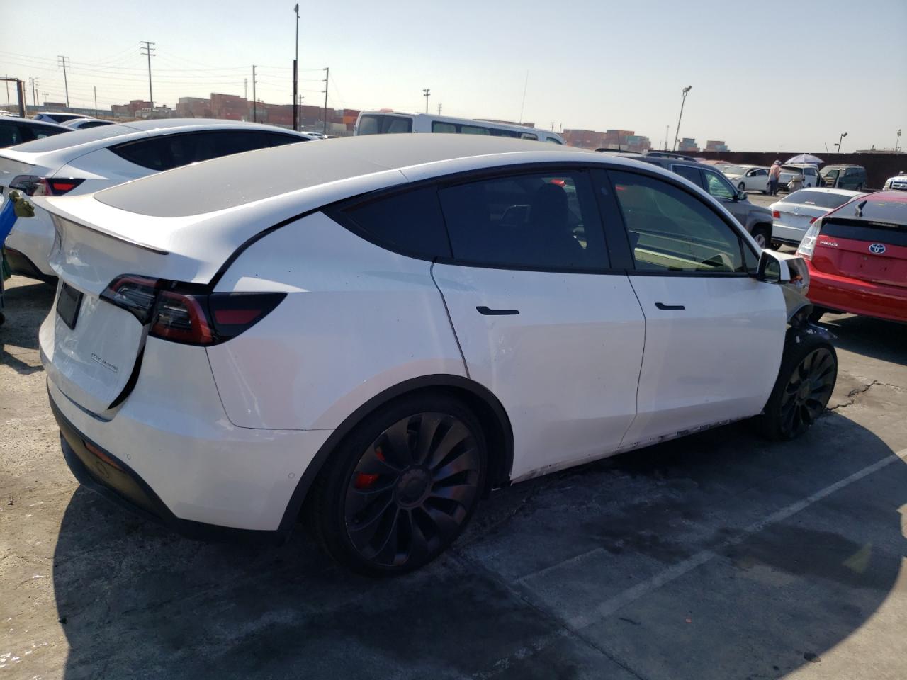 7SAYGDEF8NF383247 Tesla Model Y  3