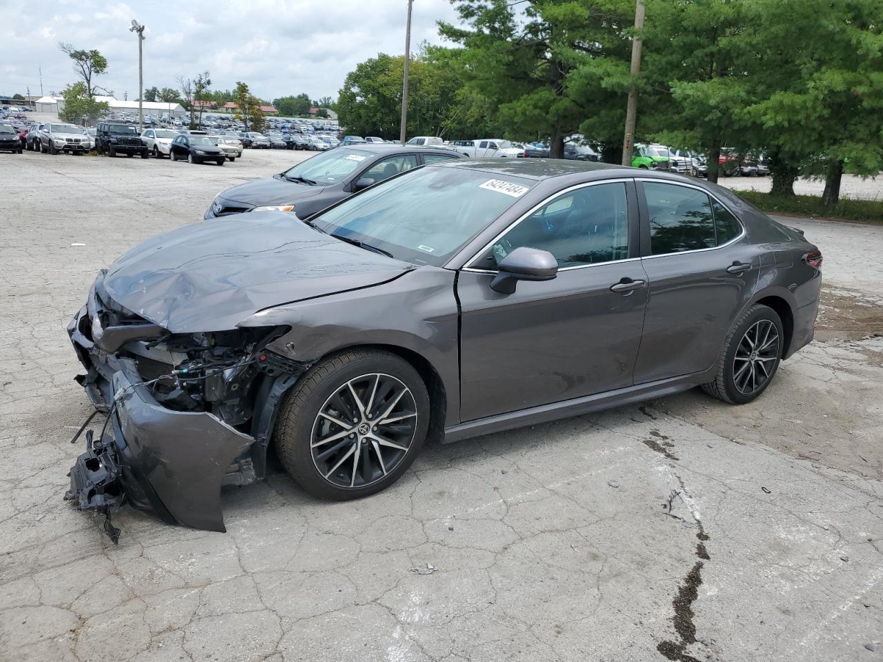 4T1G11AK0MU572178 2021 TOYOTA CAMRY - Image 1