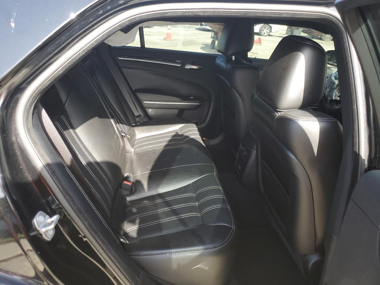 2021 Chrysler 300 S VIN: 2C3CCABG1MH592406 Lot: 64053434