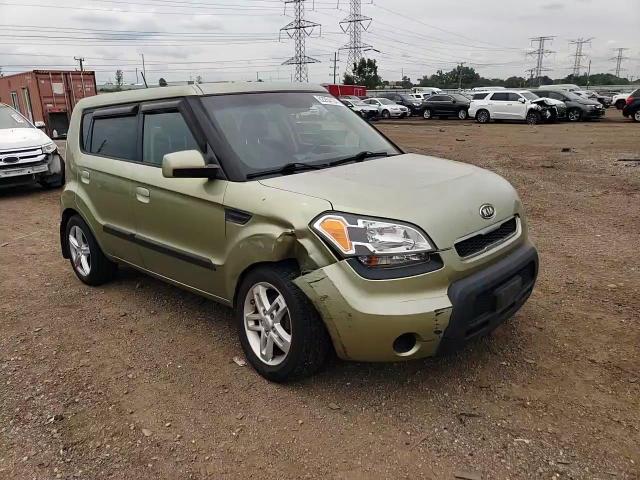 2010 Kia Soul + VIN: KNDJT2A26A7191178 Lot: 62264124