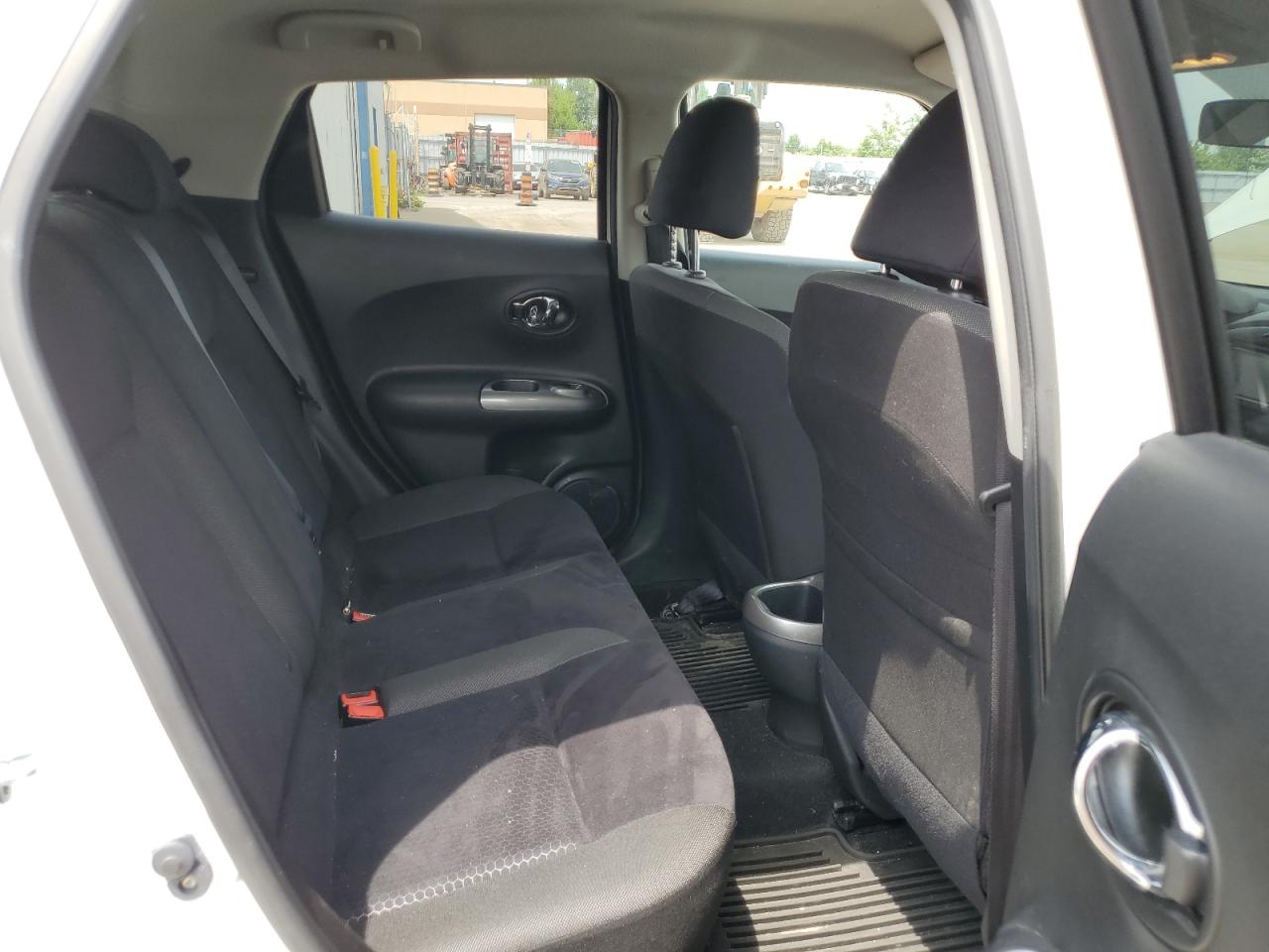 2016 Nissan Juke S VIN: JN8AF5MR4GT607735 Lot: 61998844