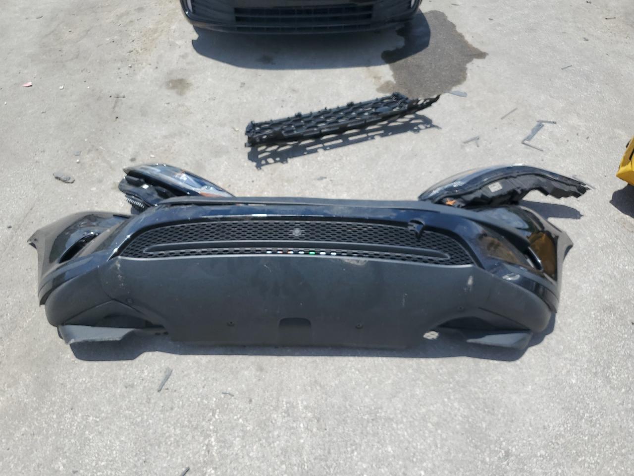 2020 Land Rover Range Rover Velar S VIN: SALYB2EX4LA256602 Lot: 64366144