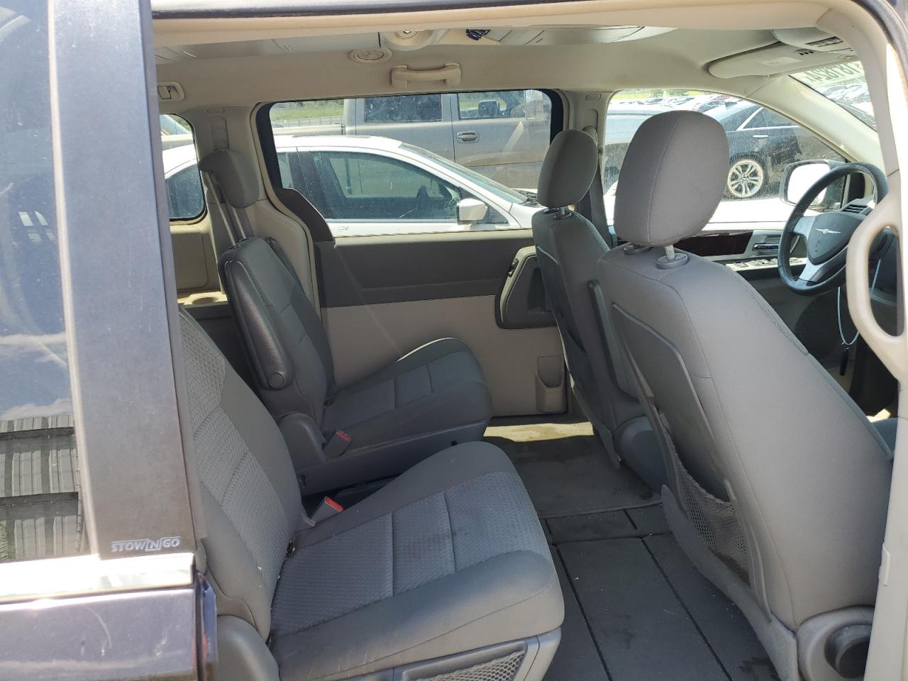 2010 Chrysler Town & Country Touring VIN: 2A4RR5D1XAR250408 Lot: 63181824