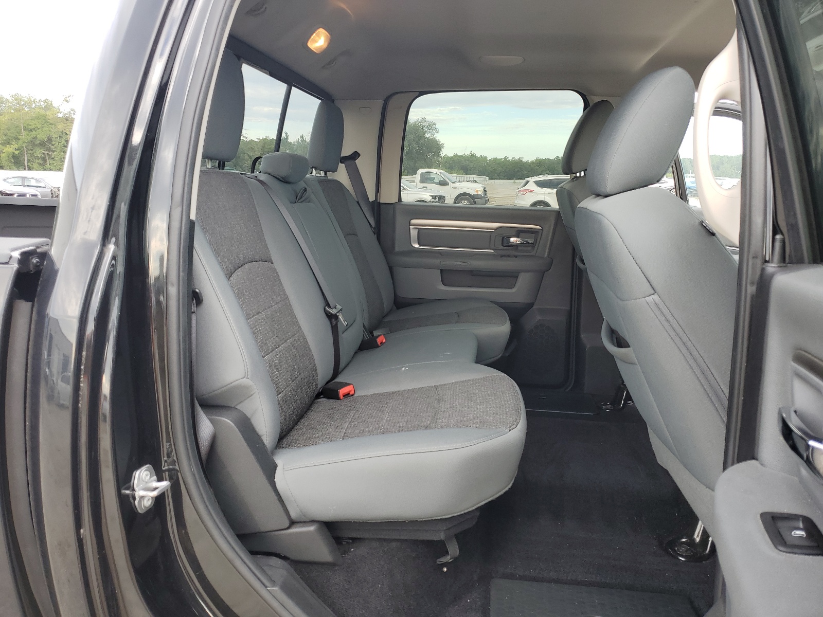 3C6RR7LT8HG593245 2017 Ram 1500 Slt