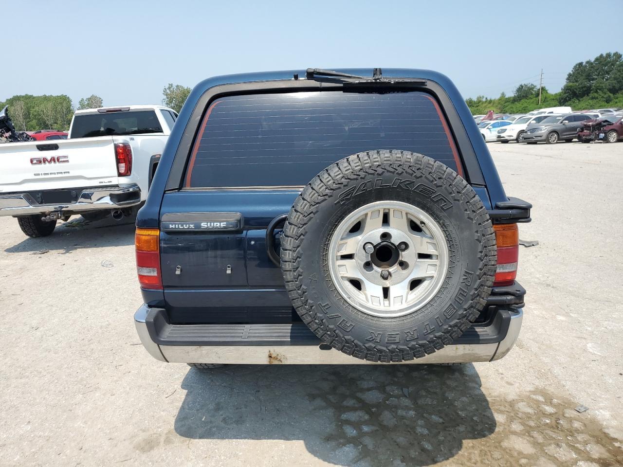 1995 Toyota Hilux VIN: KZN1309067346 Lot: 62937144